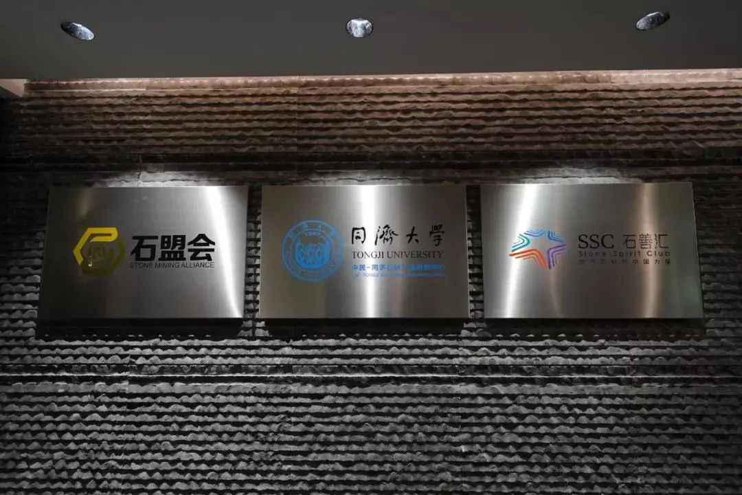 1695279658647819.jpg 1695279658647819.jpg